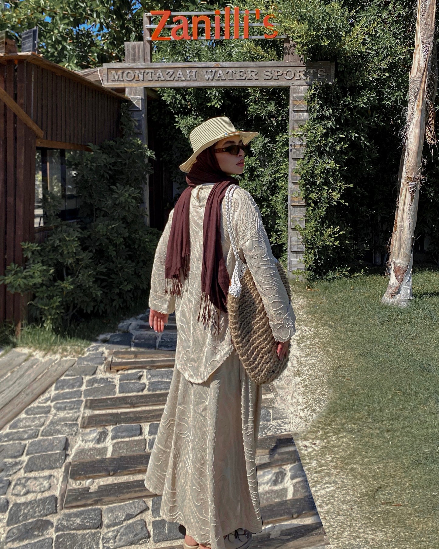 Arwa Biege Suit