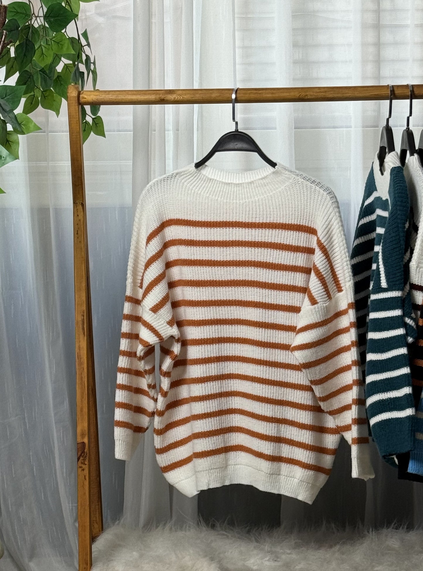 LAYA PULLOVER